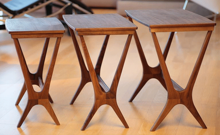 ヨハネス・アンダーセンがデザインしたNo.20ネストテーブルは3つを並べて使用することも可能です。