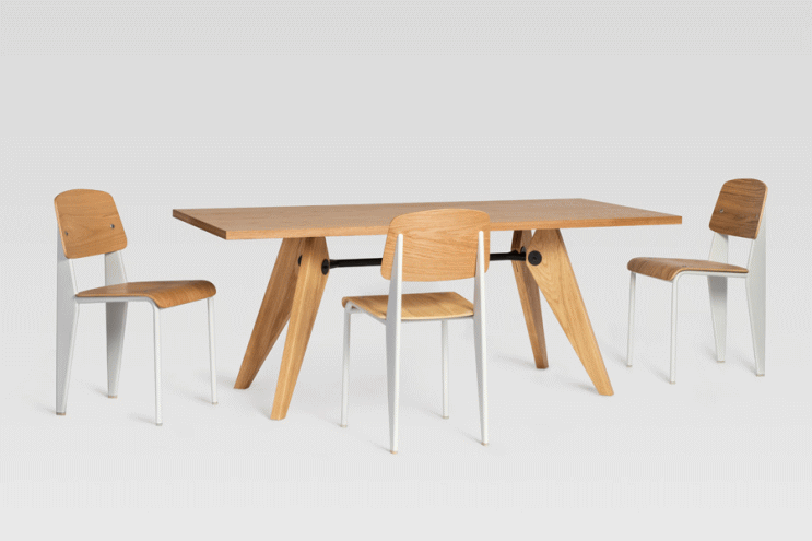 ジャン・ブルーヴェがデザインしたソルベイテーブルとスタンダードチェア